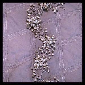 Stunning Crystal Hair Vine!